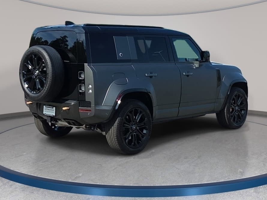 2025 Land Rover Defender V8