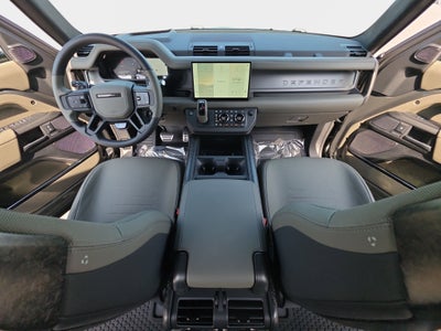 2025 Land Rover Defender V8