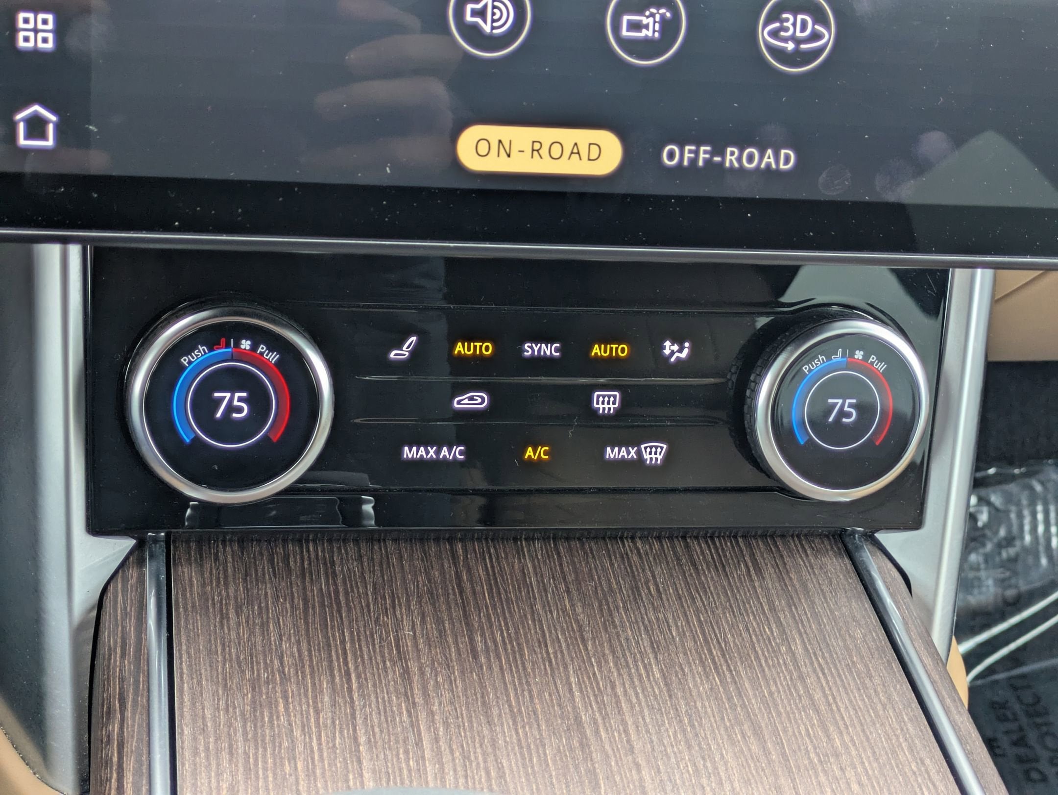 2023 Land Rover Range Rover SE