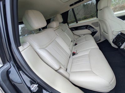 2023 Land Rover Range Rover SE