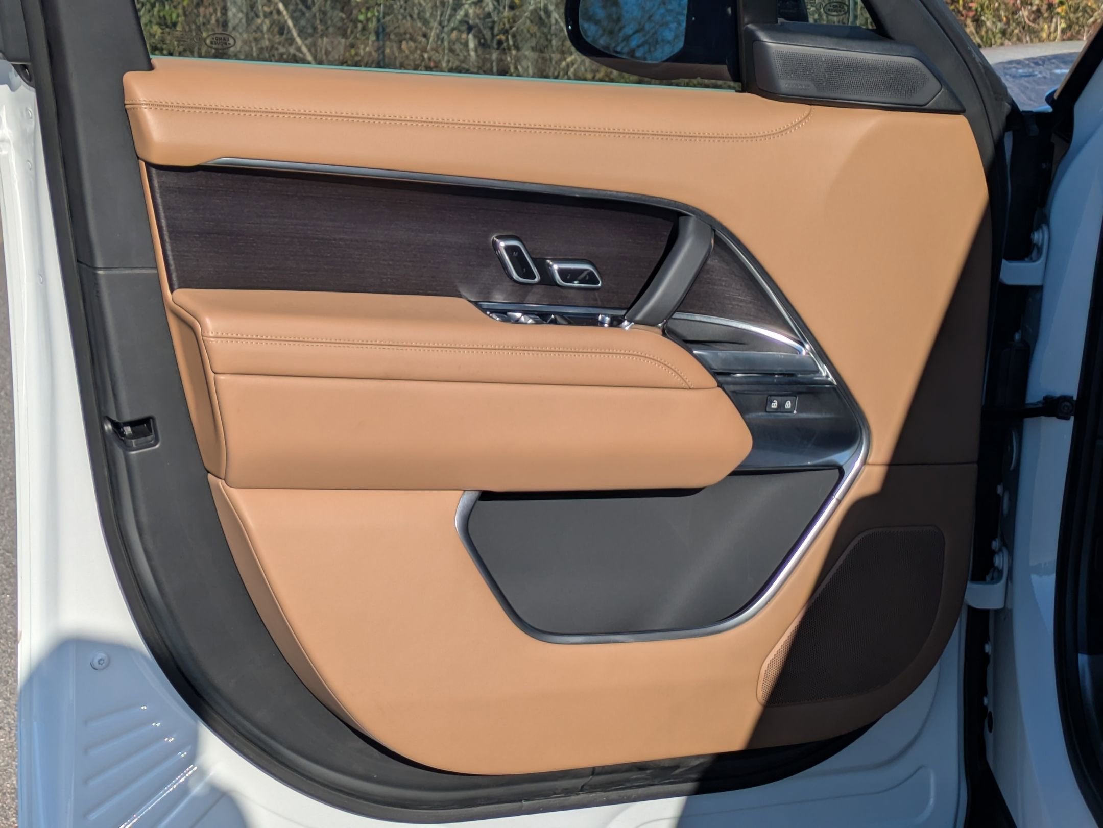 2025 Land Rover Range Rover SE