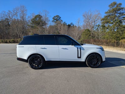 2025 Land Rover Range Rover SE
