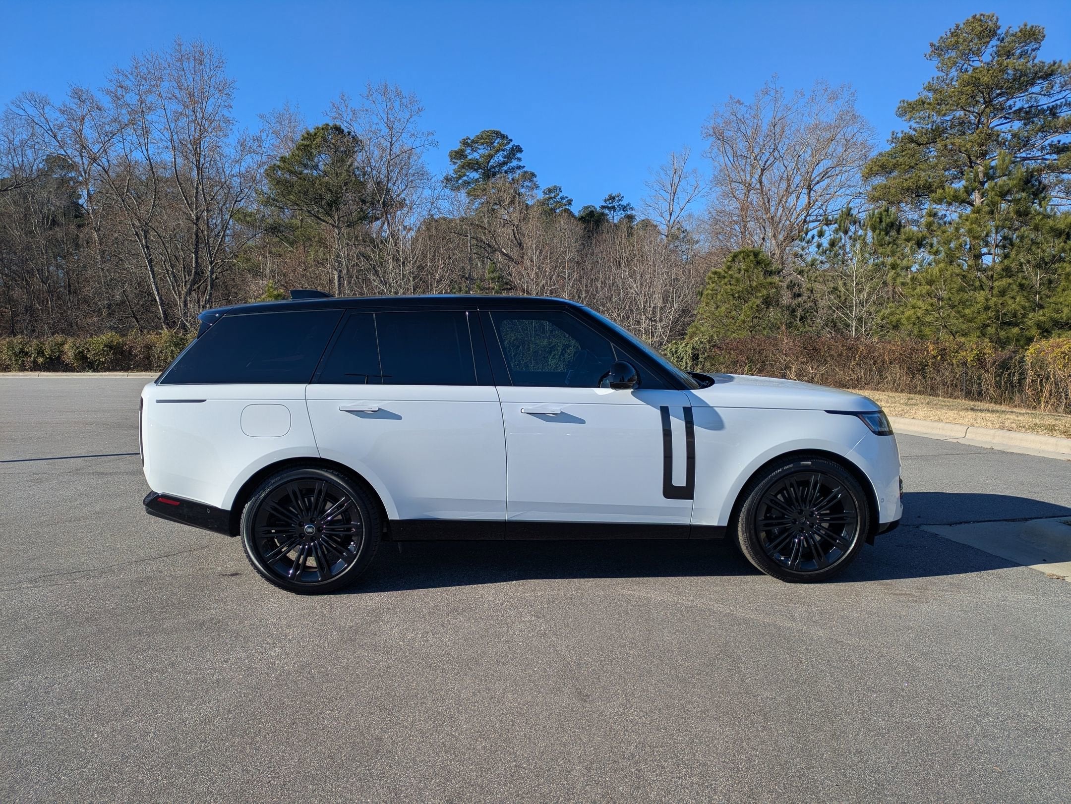 2025 Land Rover Range Rover SE