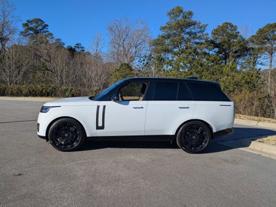 2025 Land Rover Range Rover SE