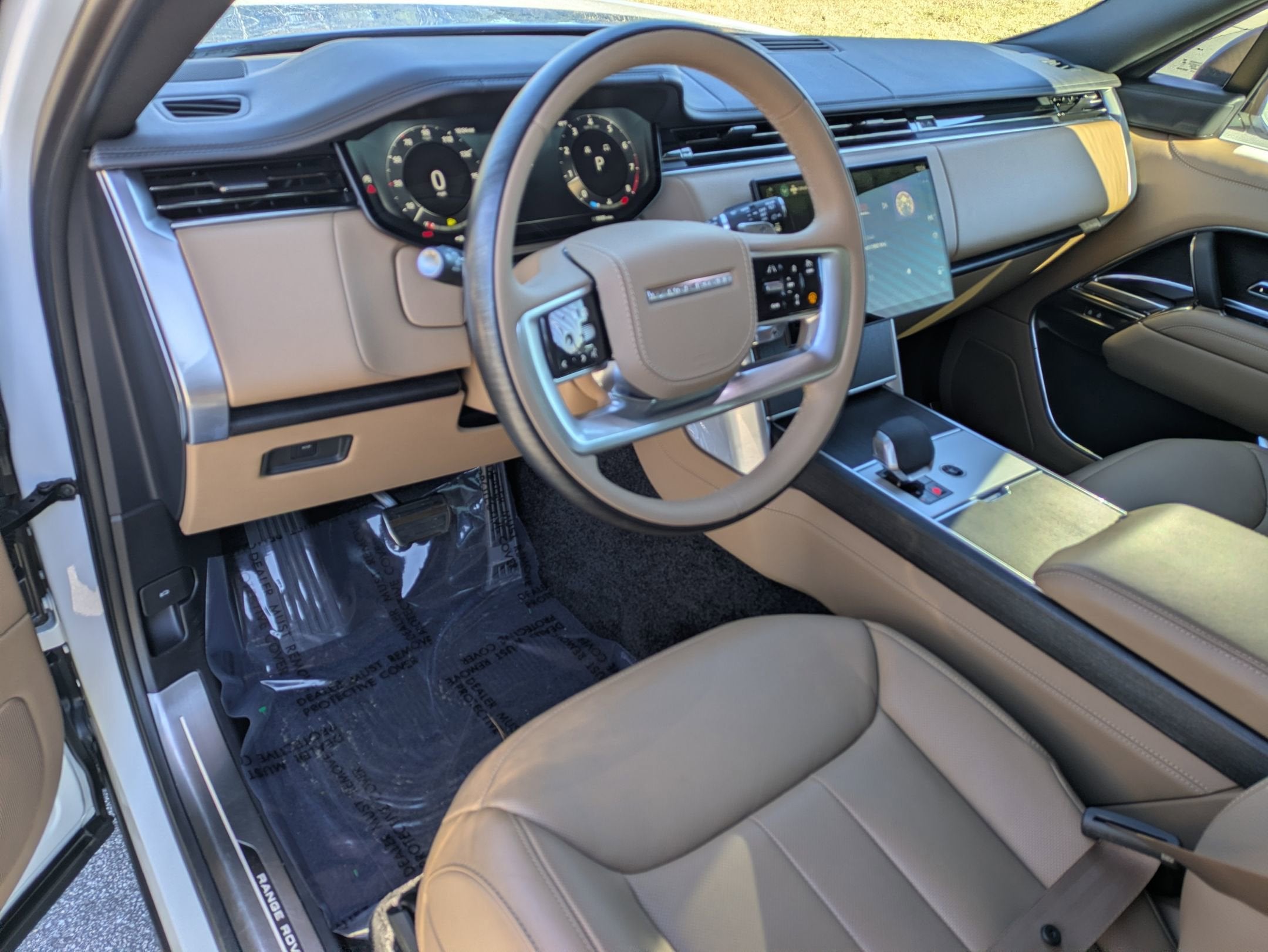 2025 Land Rover Range Rover SE