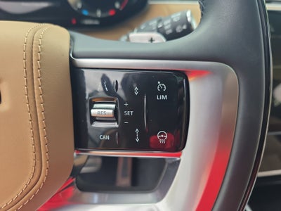 2025 Land Rover Range Rover SE