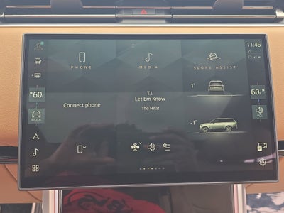 2025 Land Rover Range Rover SE