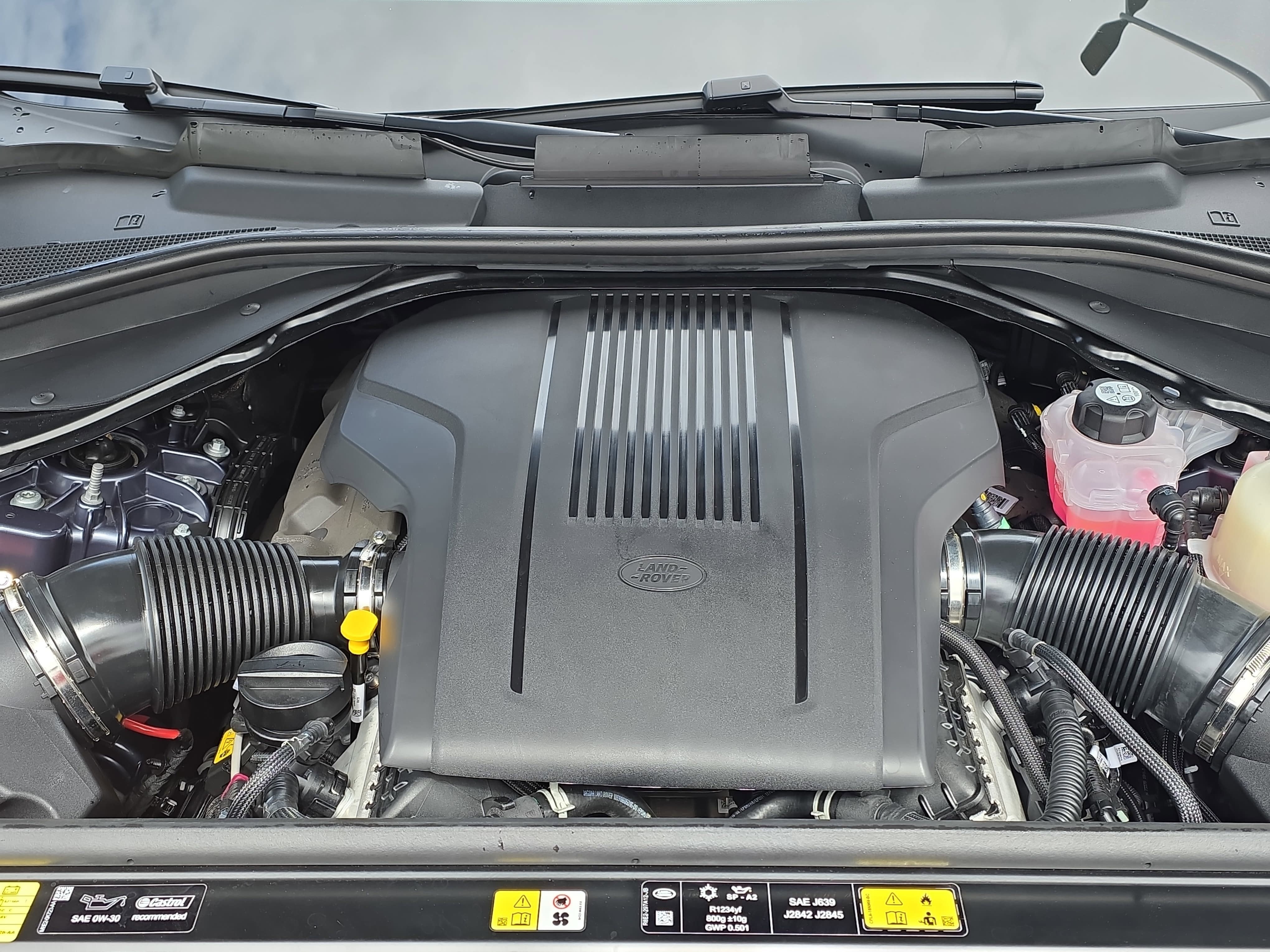 2025 Land Rover Range Rover SE