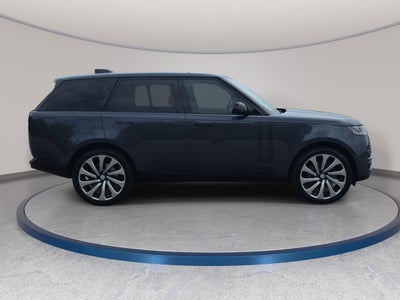 2025 Land Rover Range Rover SE