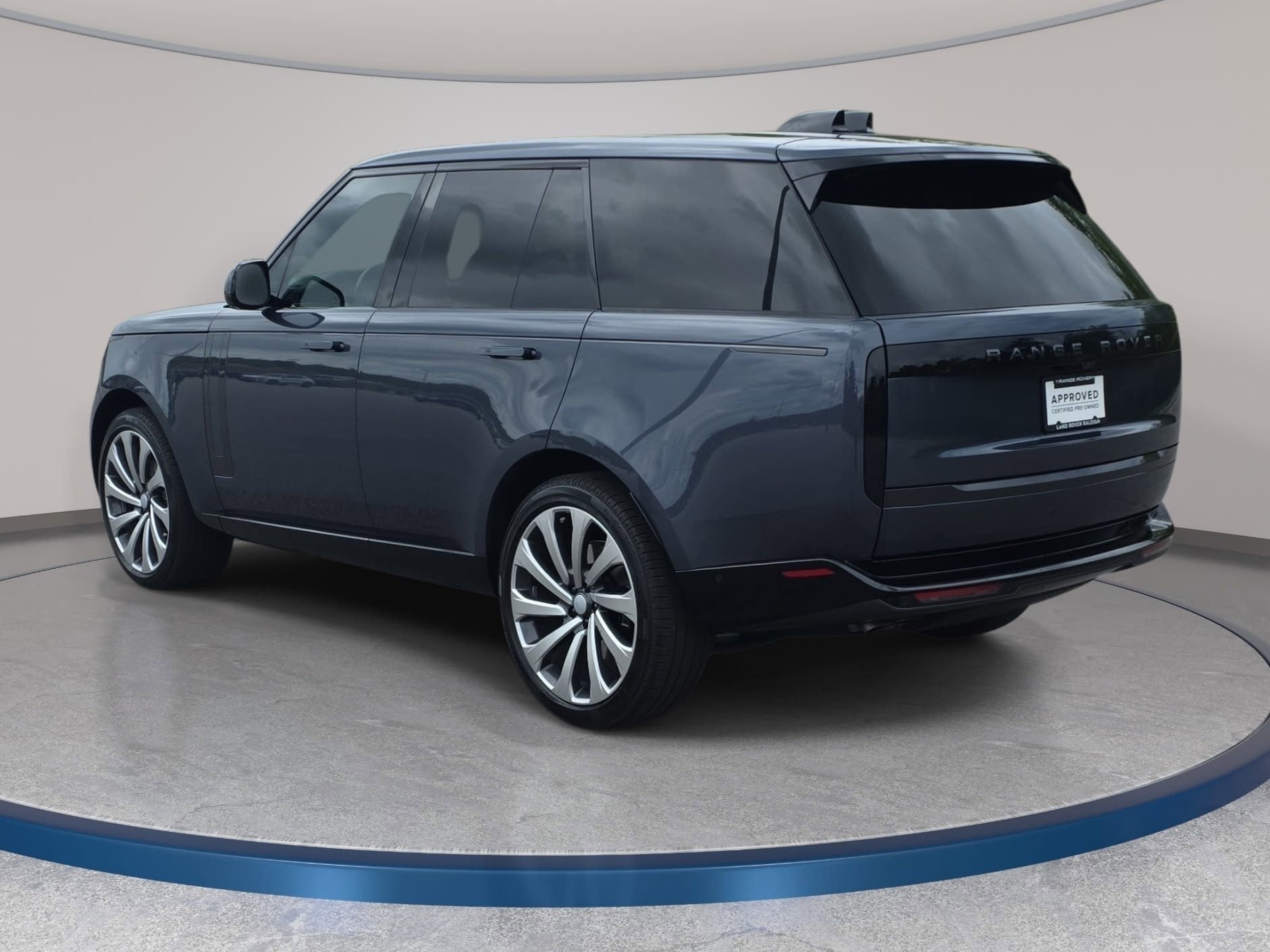 2025 Land Rover Range Rover SE