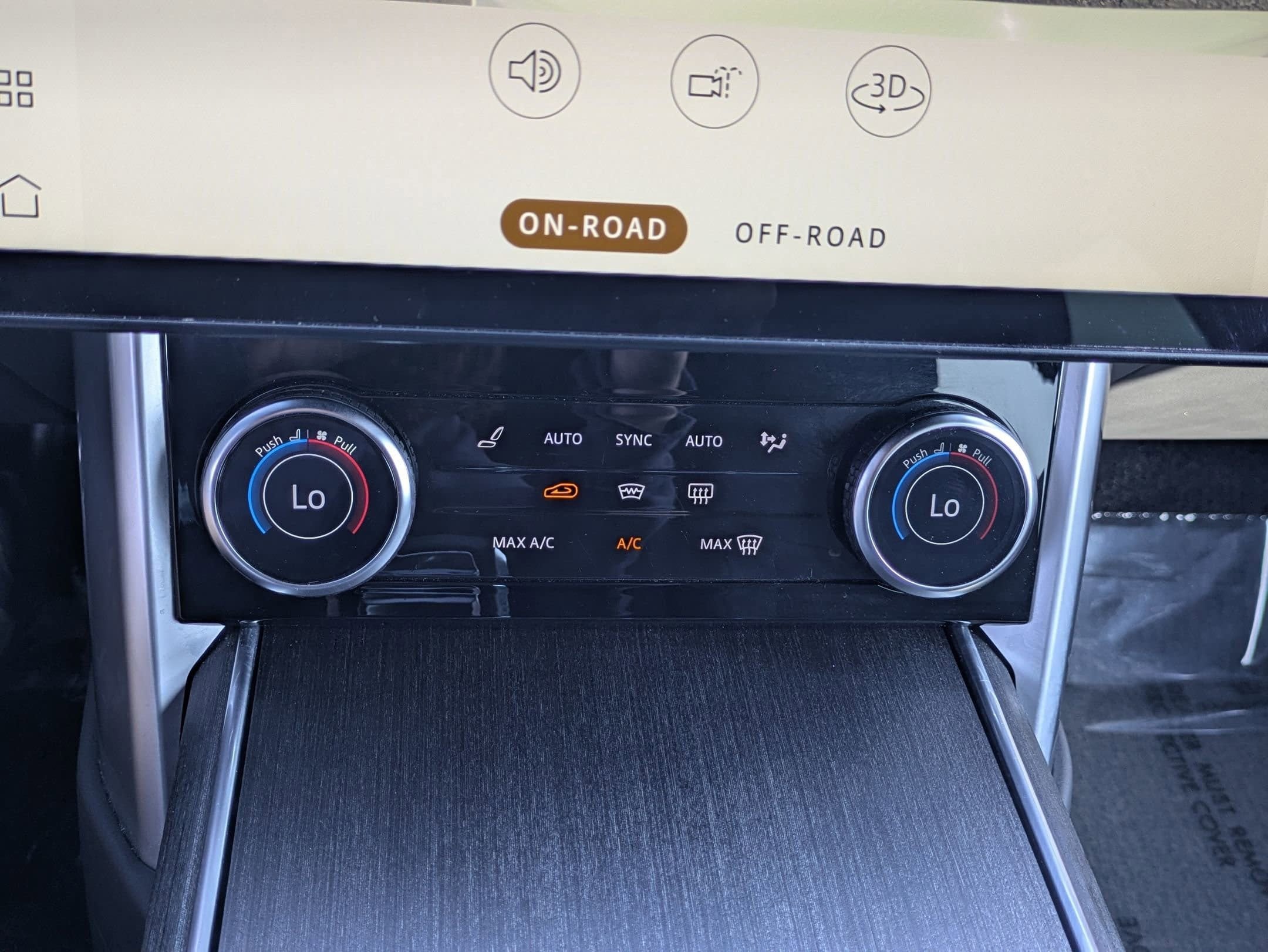 2023 Land Rover Range Rover SE