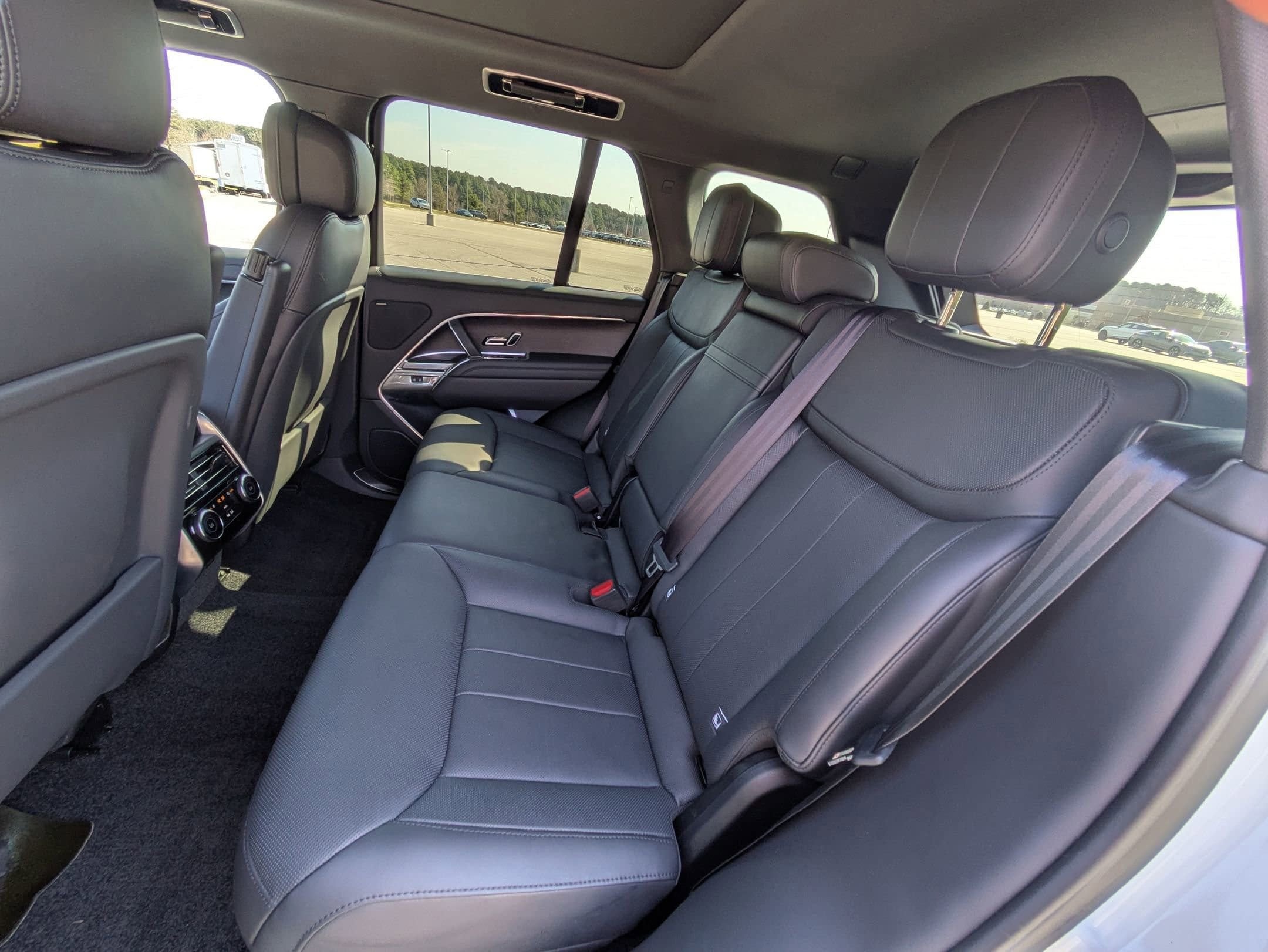 2023 Land Rover Range Rover SE