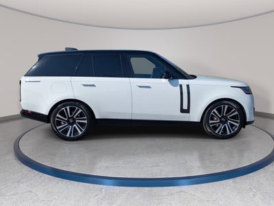2023 Land Rover Range Rover SE