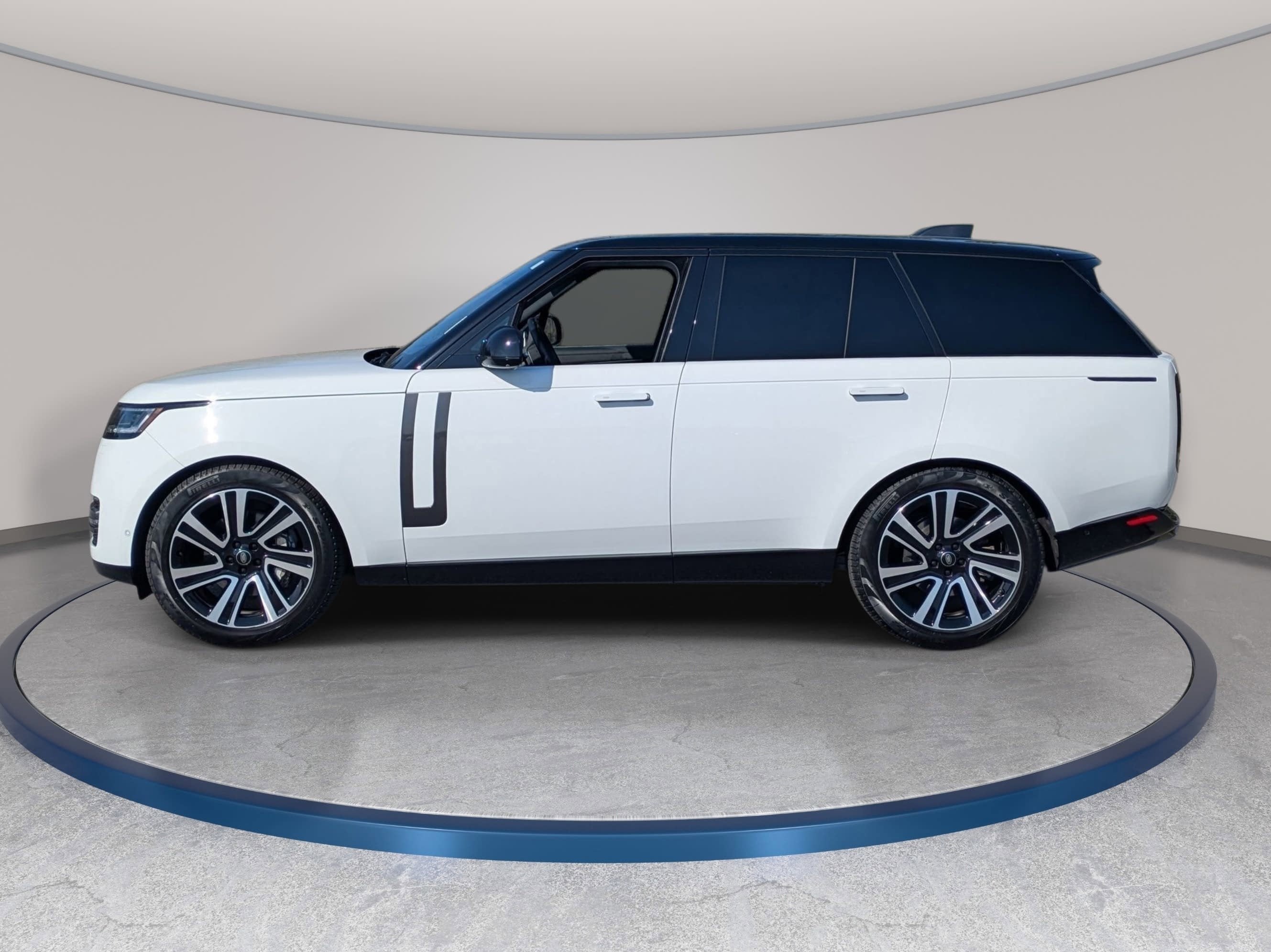 2023 Land Rover Range Rover SE