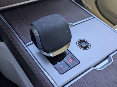 2025 Land Rover Range Rover SE