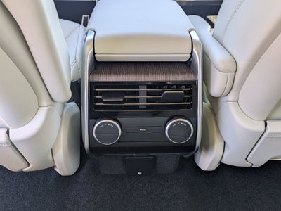 2025 Land Rover Range Rover SE