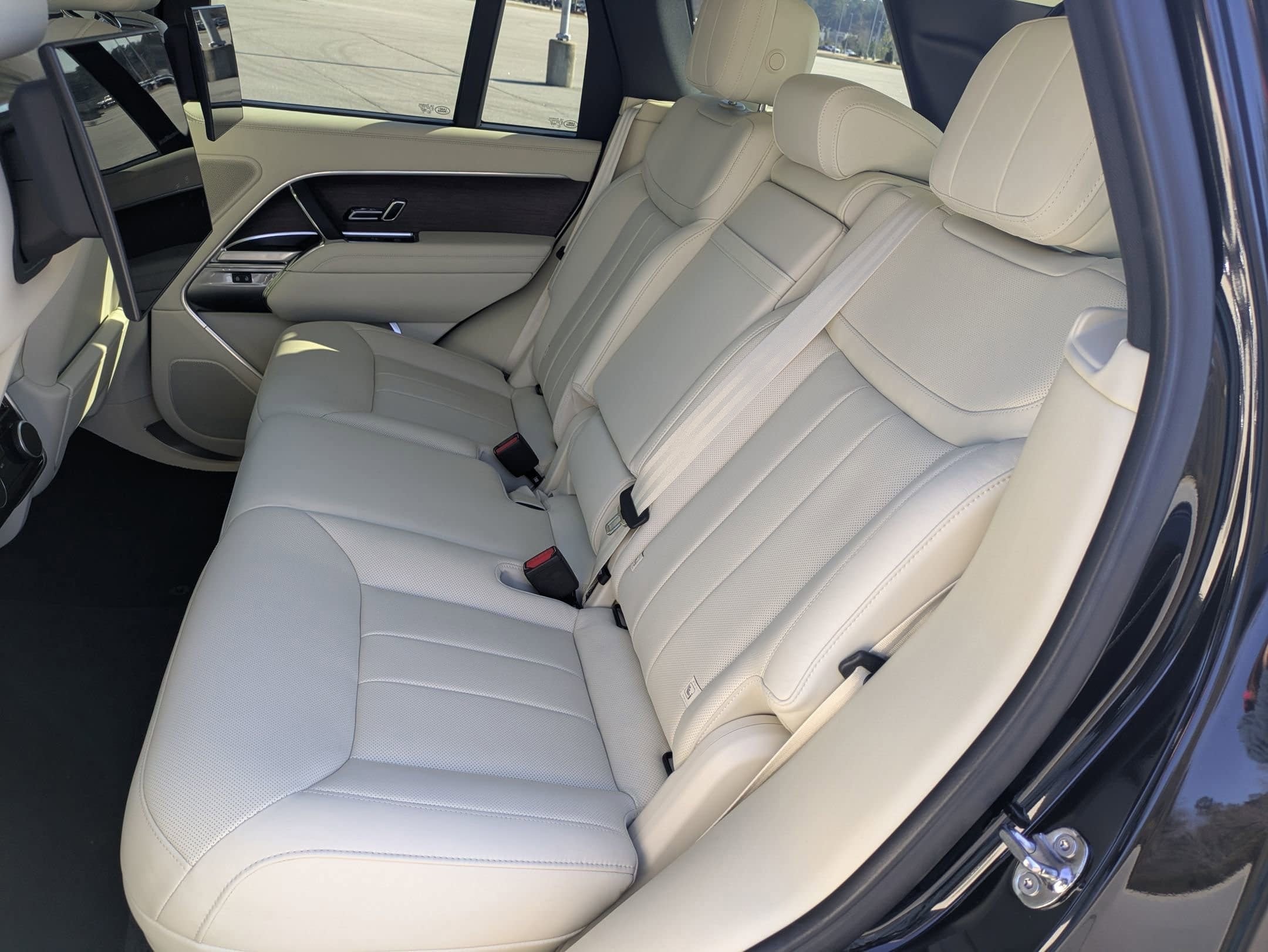 2025 Land Rover Range Rover SE