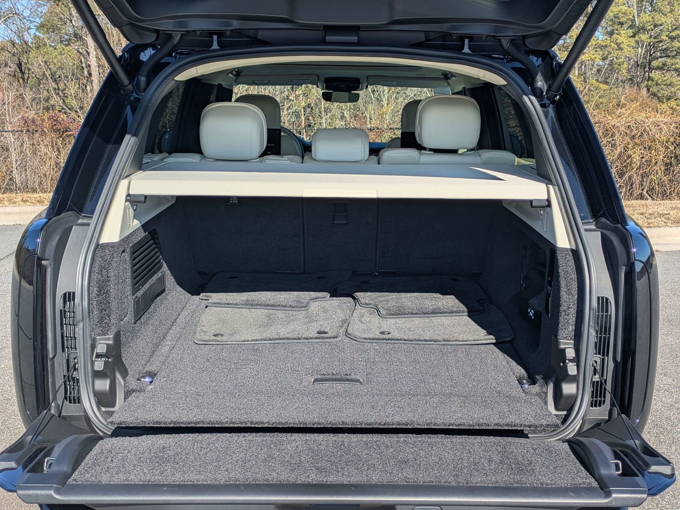 2025 Land Rover Range Rover SE