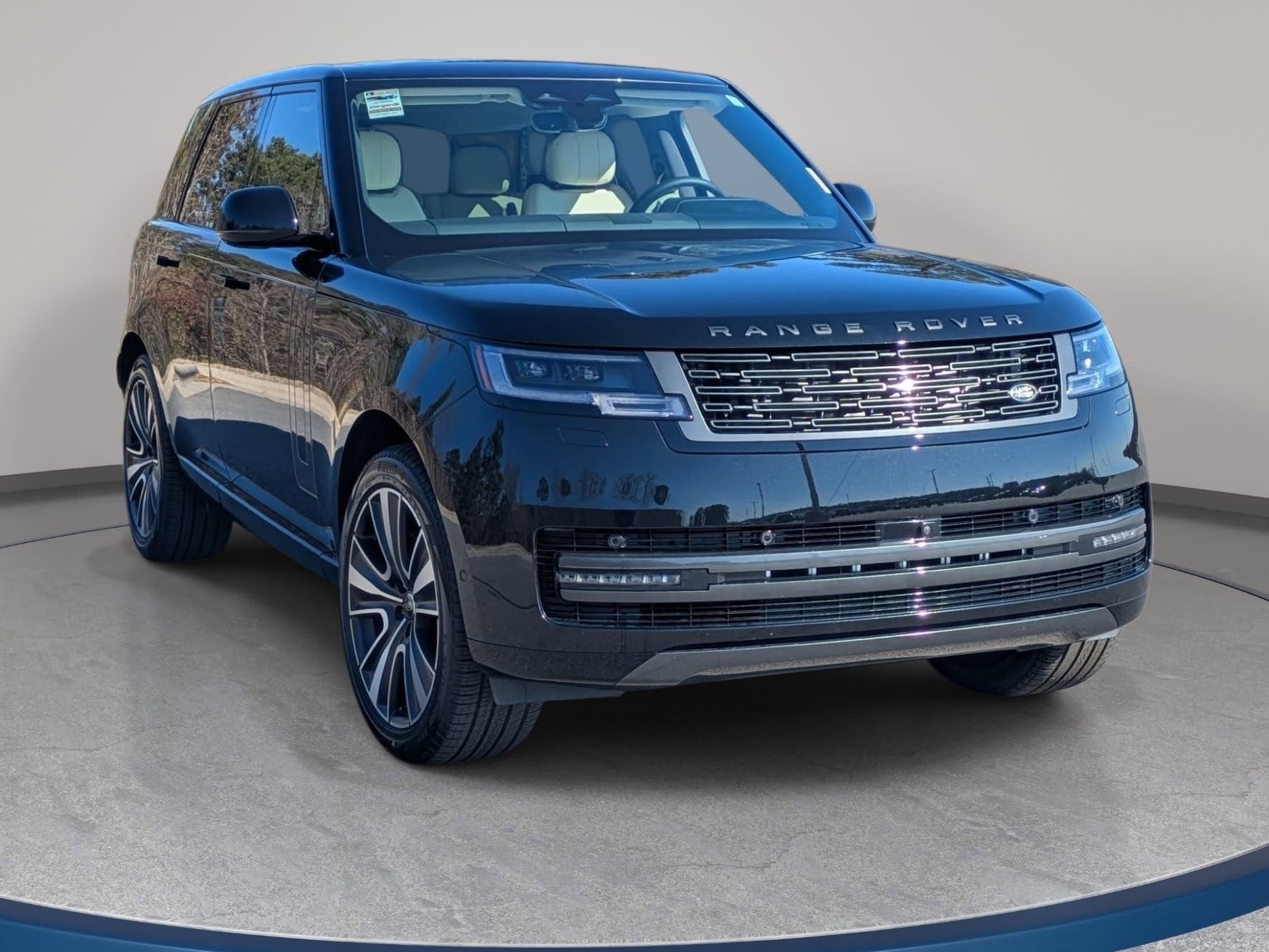 2025 Land Rover Range Rover SE