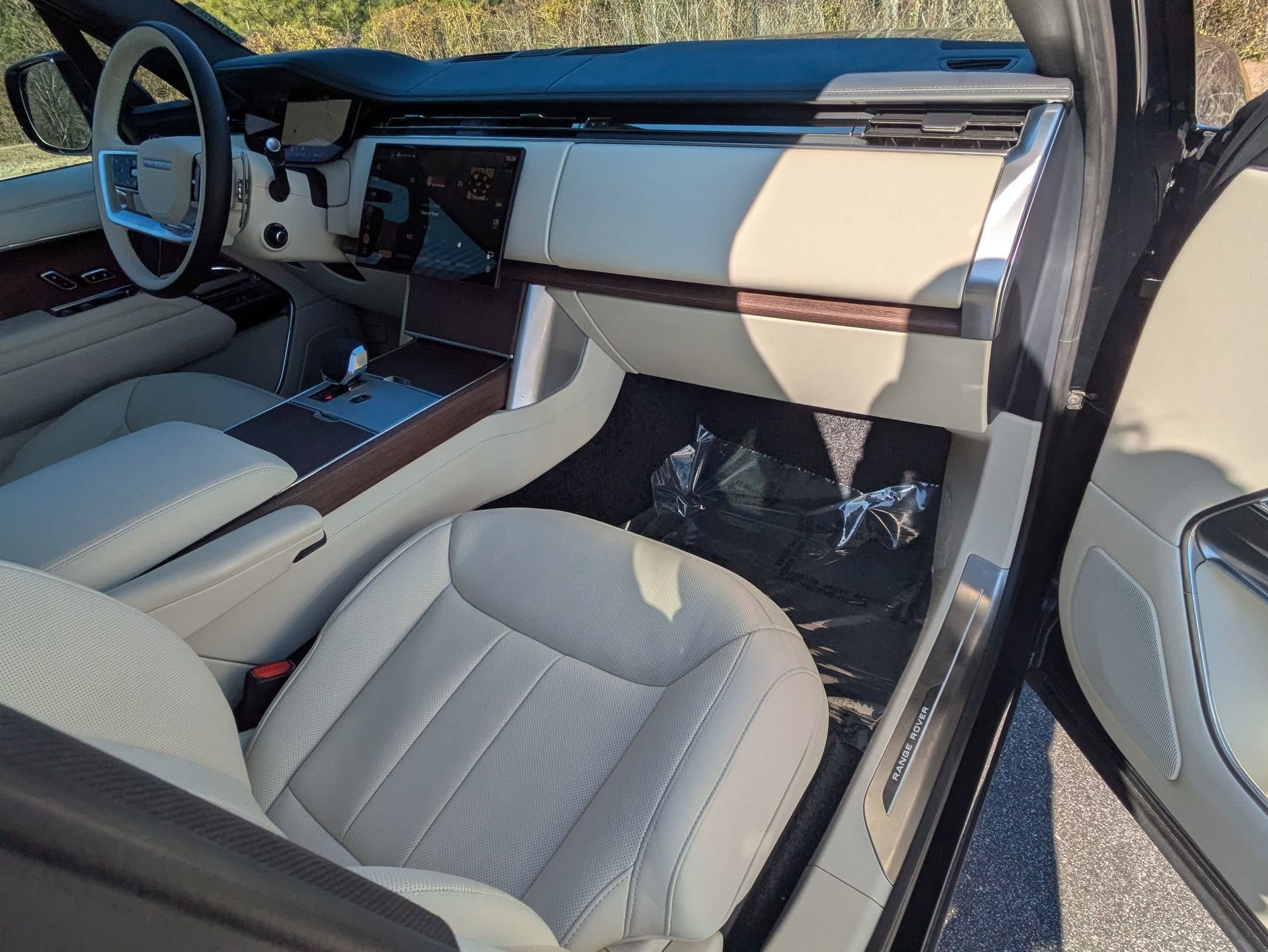 2025 Land Rover Range Rover SE