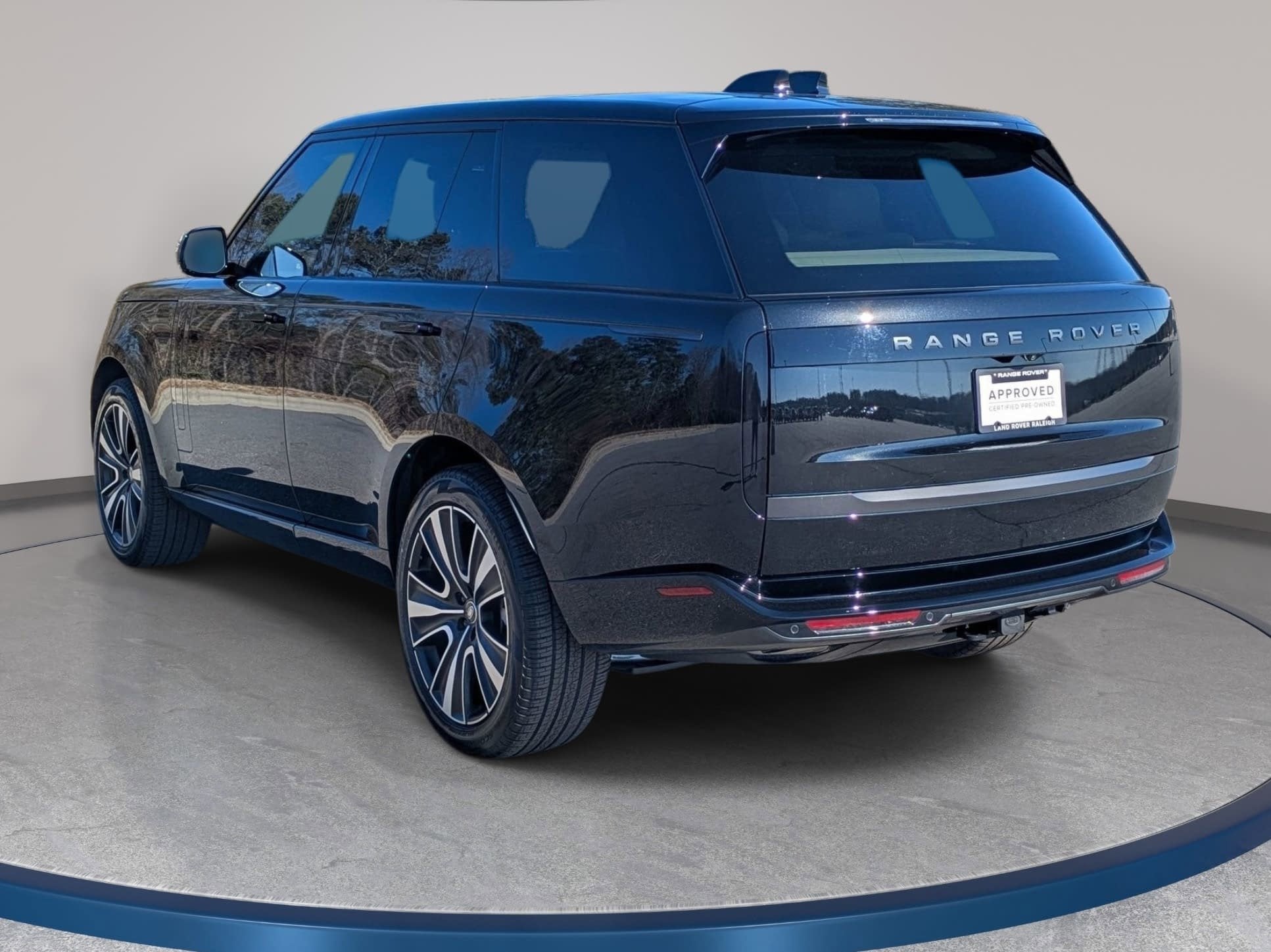 2025 Land Rover Range Rover SE