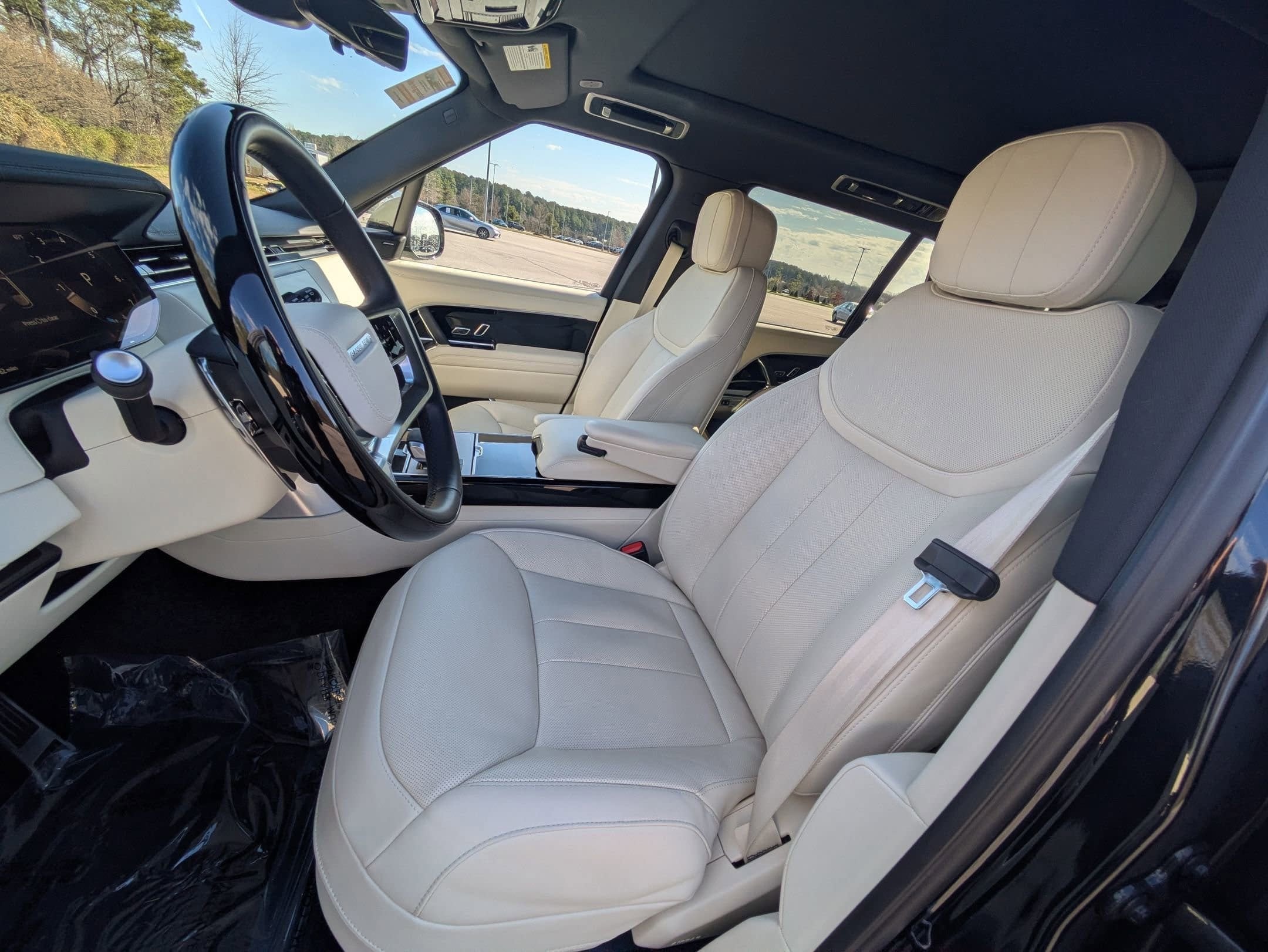 2025 Land Rover Range Rover SE