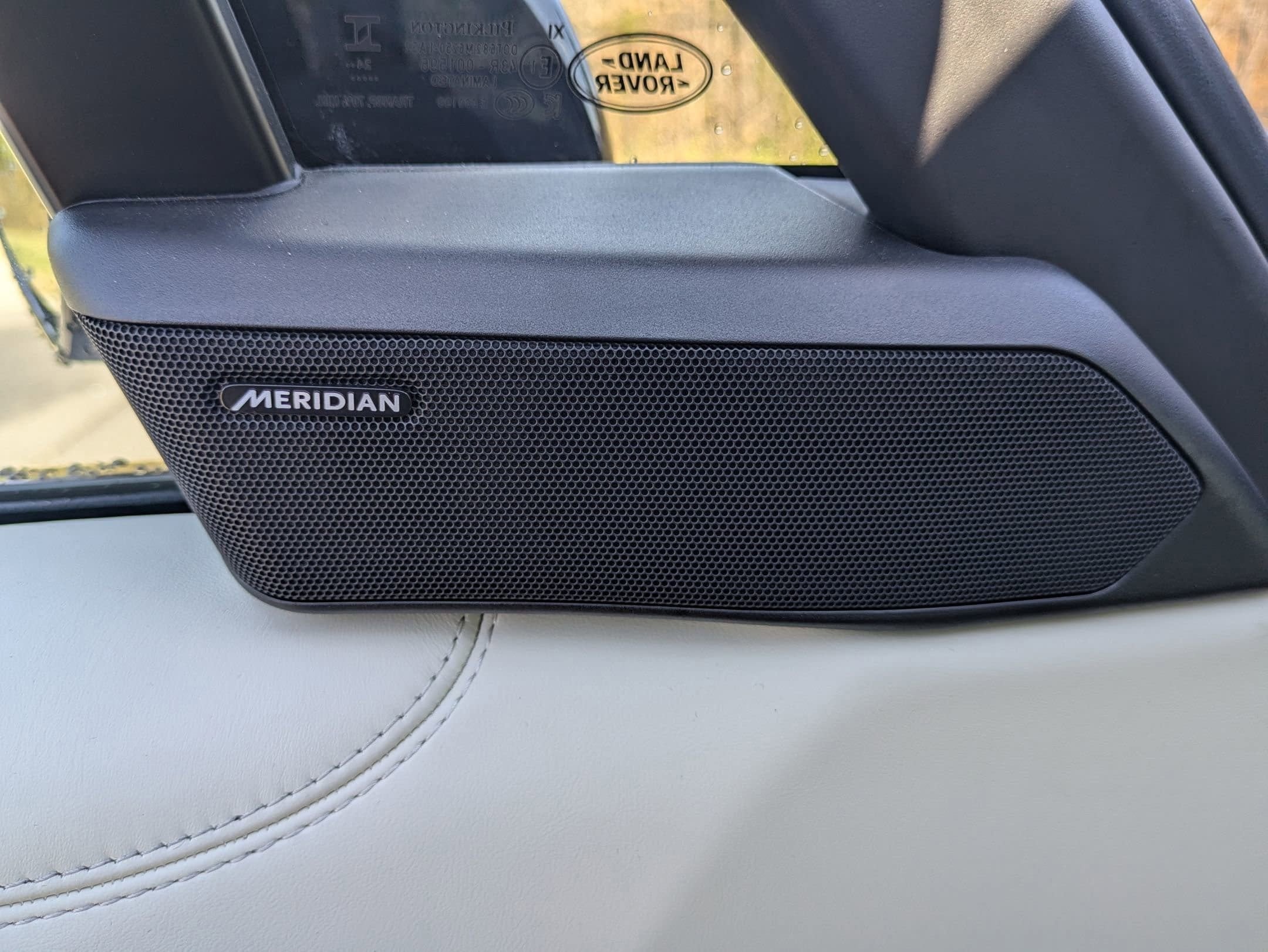 2025 Land Rover Range Rover SE