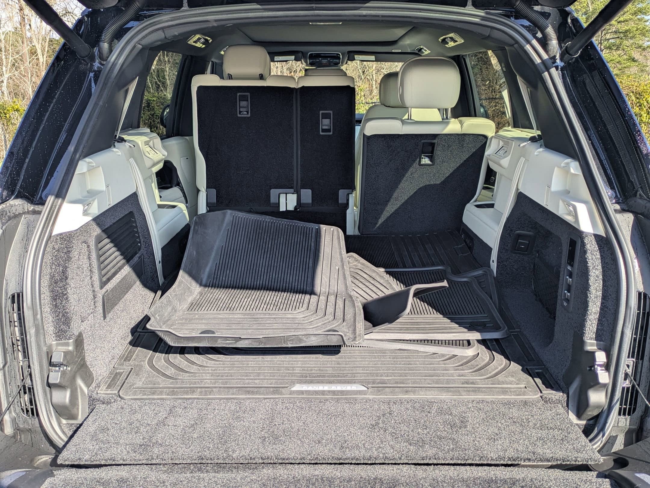 2025 Land Rover Range Rover SE