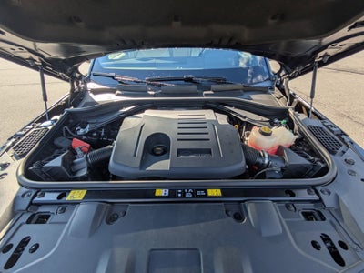 2025 Land Rover Range Rover SE