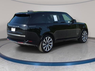 2025 Land Rover Range Rover SE