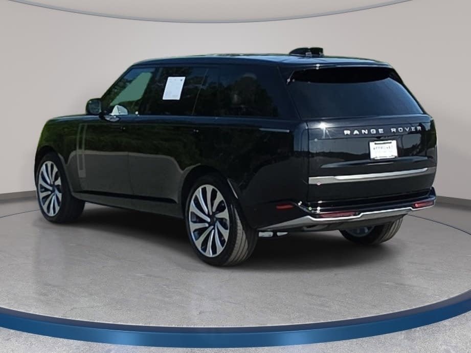 2025 Land Rover Range Rover SE
