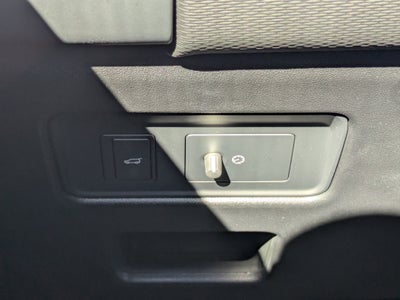 2024 Land Rover Discovery Dynamic SE