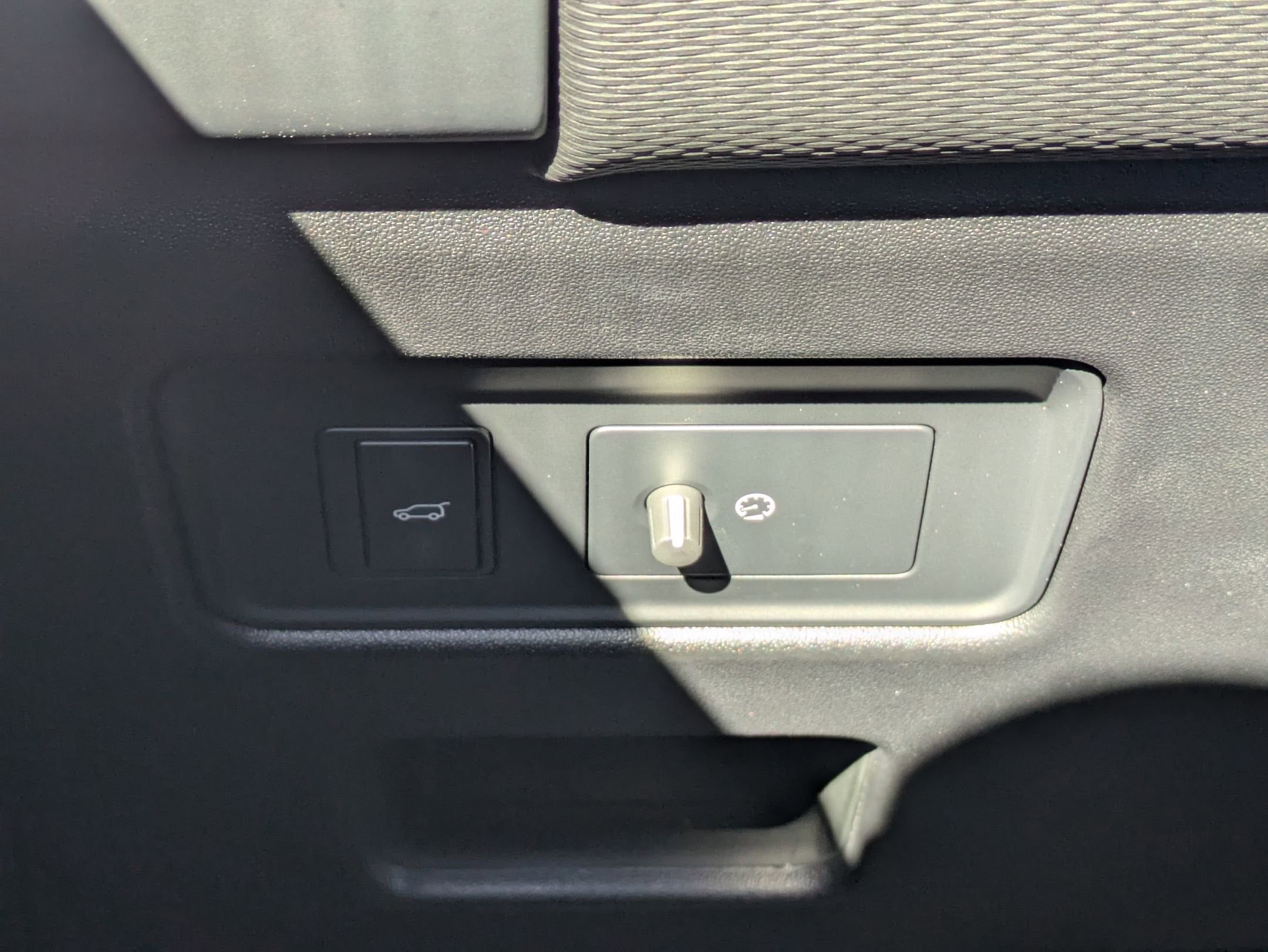 2024 Land Rover Discovery Dynamic SE