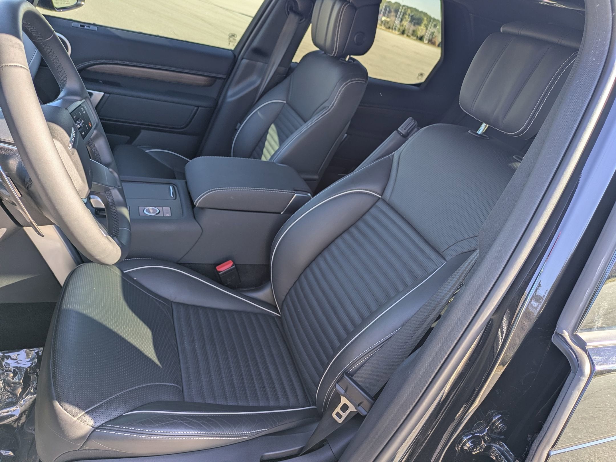 2024 Land Rover Discovery Dynamic SE