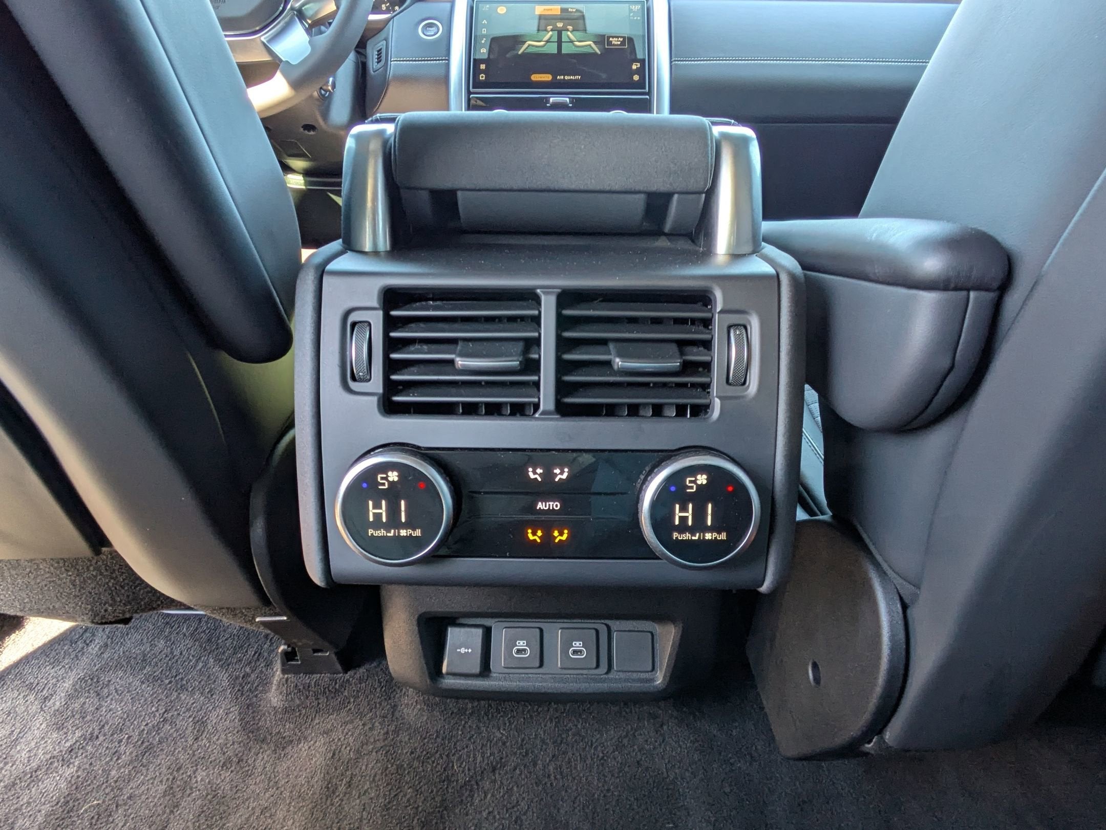 2024 Land Rover Discovery Dynamic SE