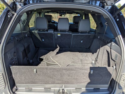 2024 Land Rover Discovery Dynamic SE