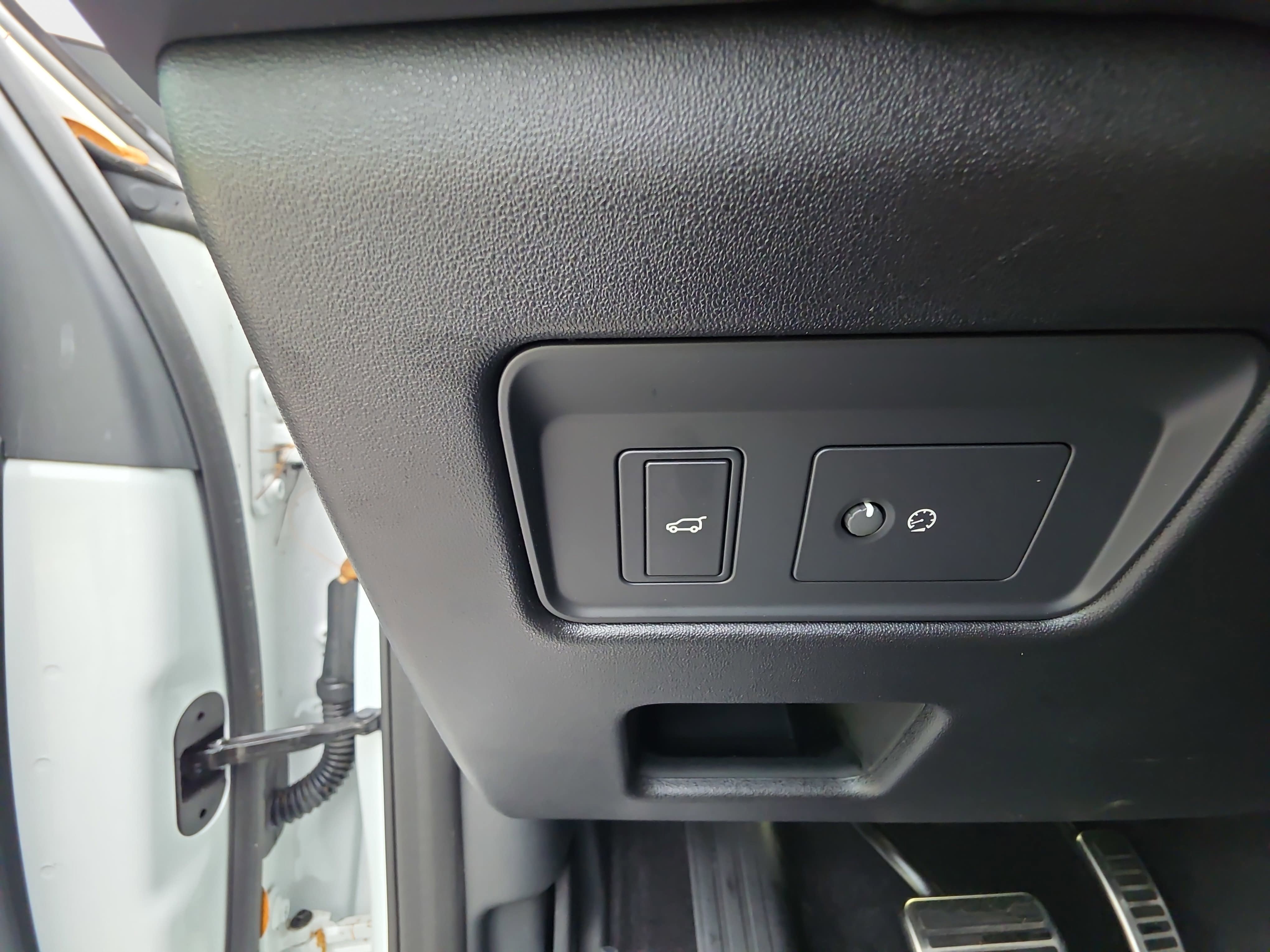 2025 Land Rover Discovery Dynamic SE