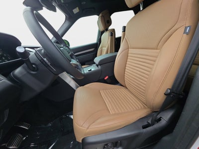 2025 Land Rover Discovery Dynamic SE