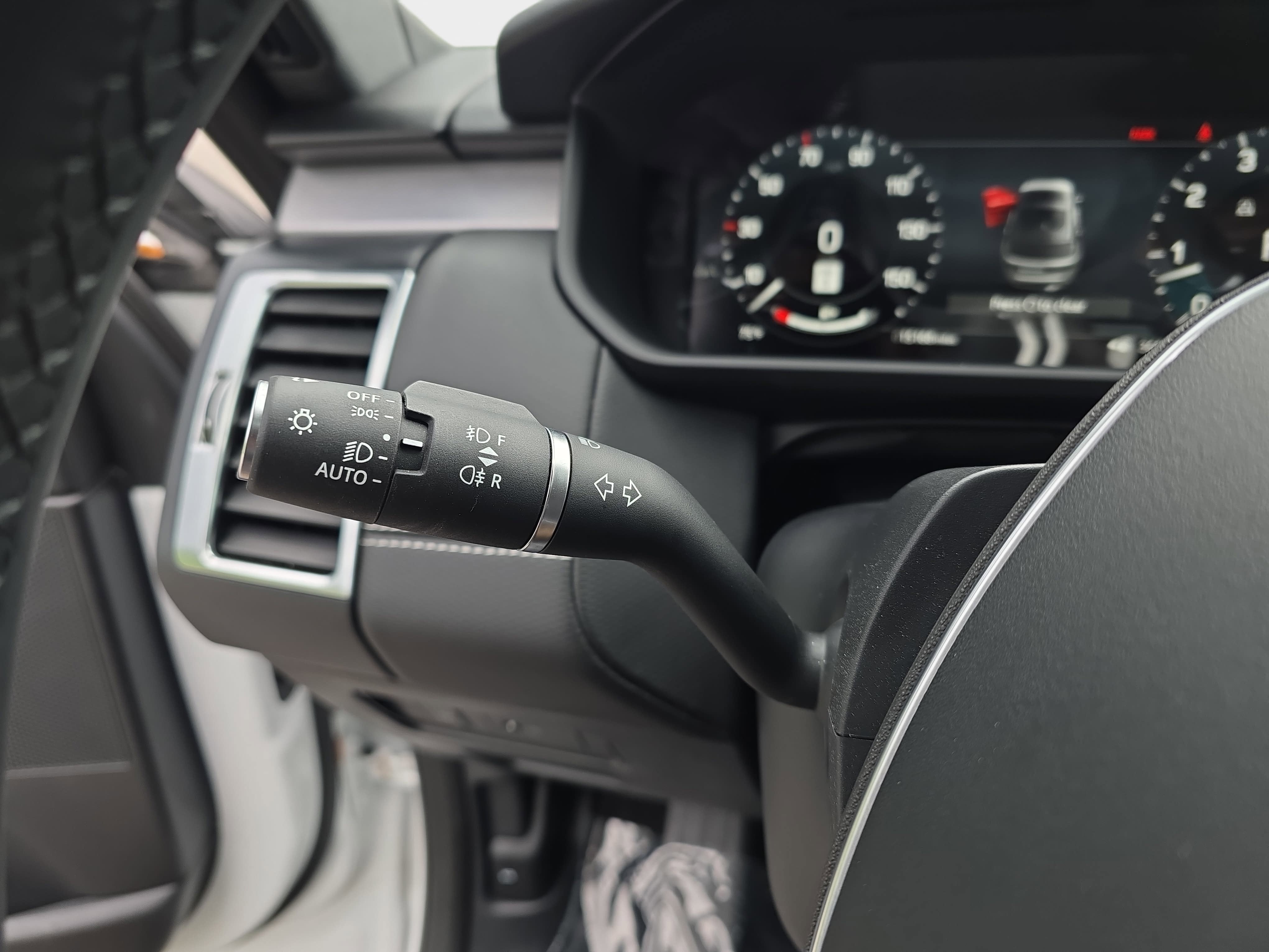 2025 Land Rover Discovery Dynamic SE