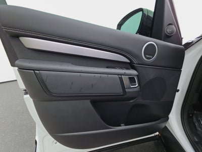 2025 Land Rover Discovery Dynamic SE