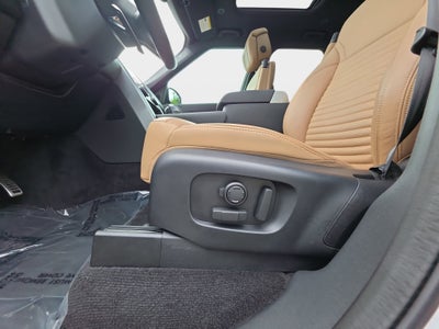2025 Land Rover Discovery Dynamic SE