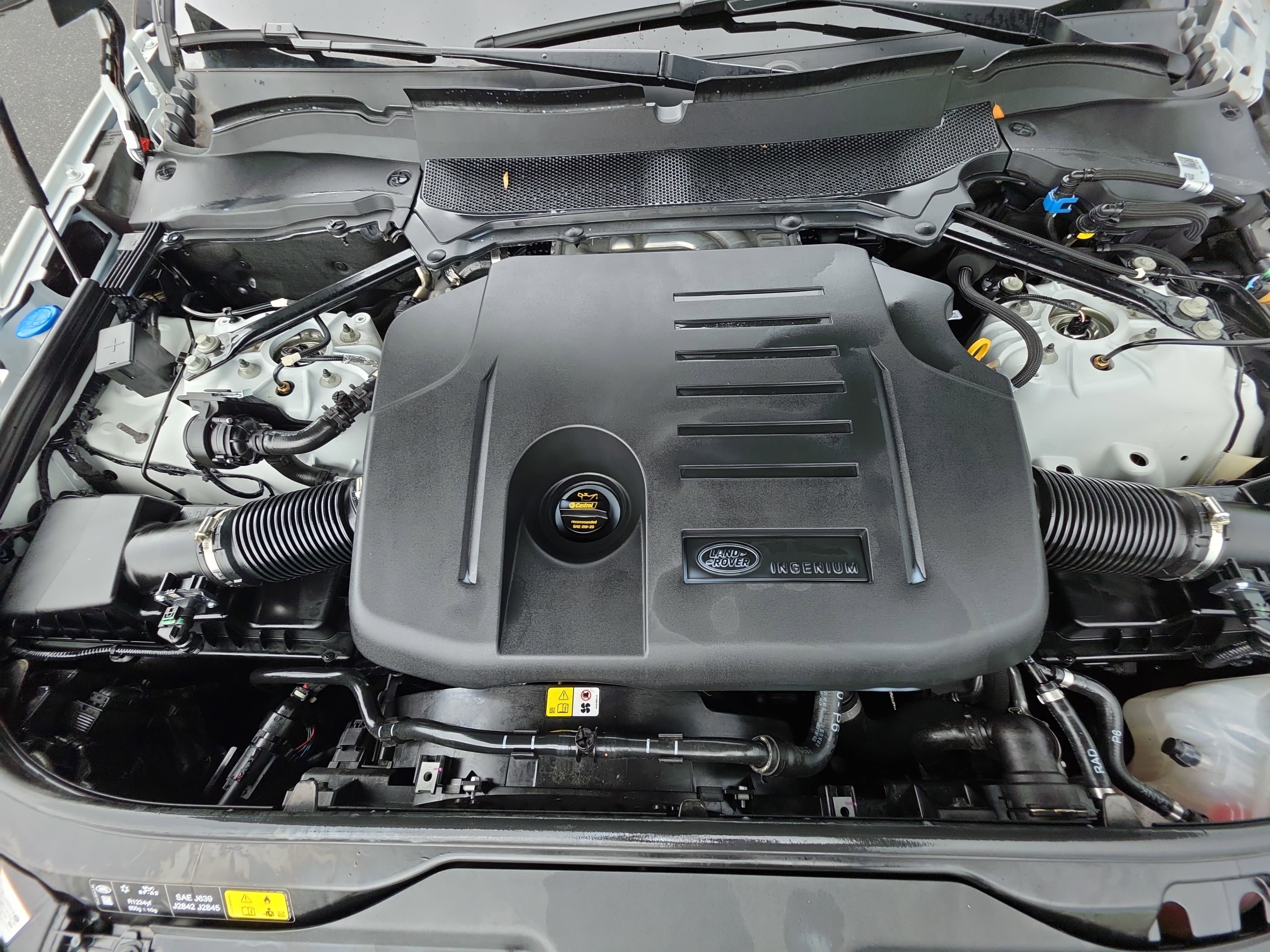 2025 Land Rover Discovery Dynamic SE