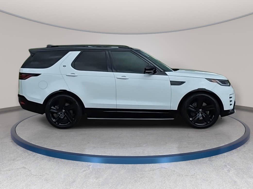 2025 Land Rover Discovery Dynamic SE