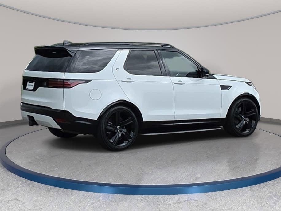 2025 Land Rover Discovery Dynamic SE