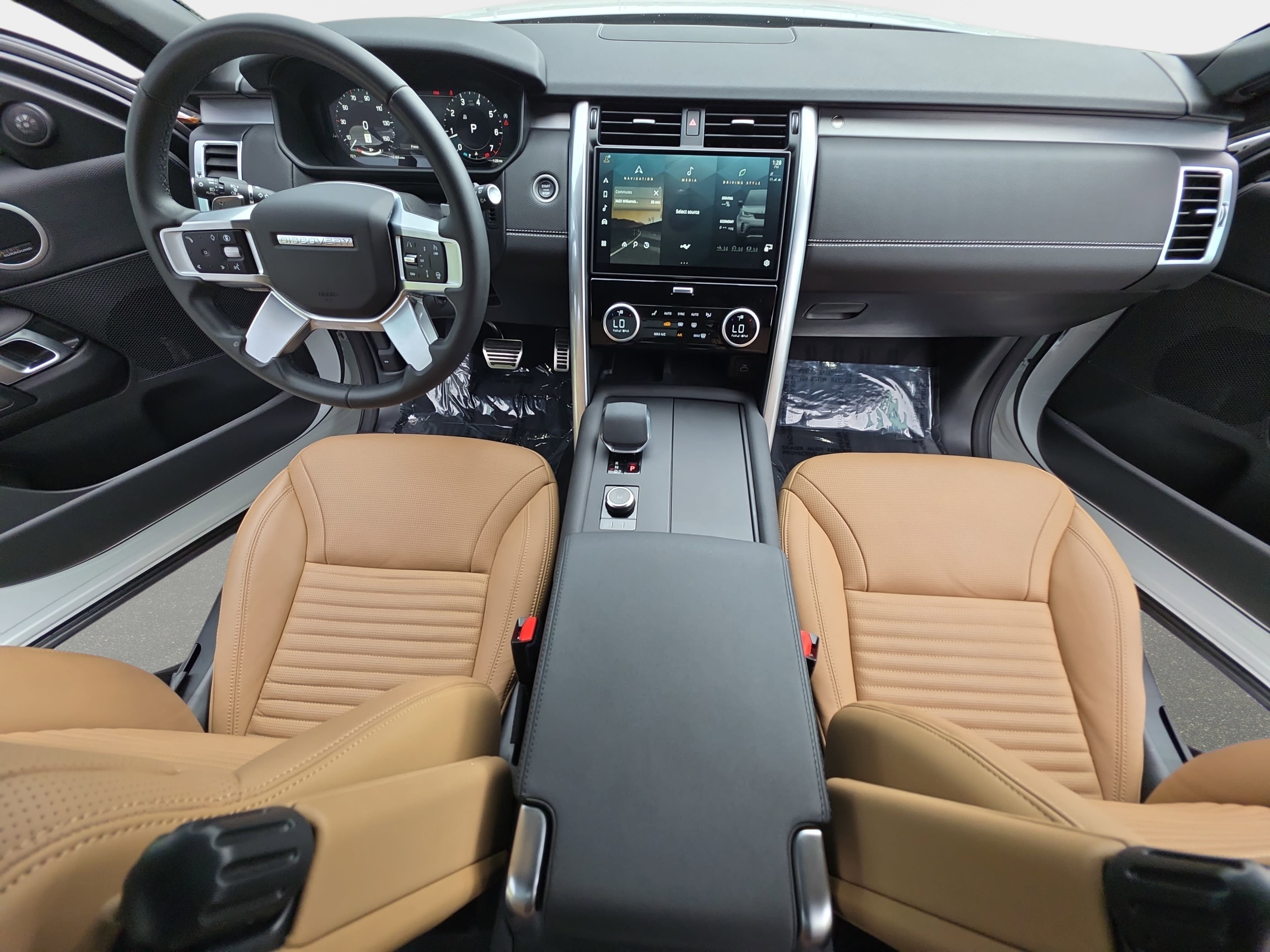2025 Land Rover Discovery Dynamic SE