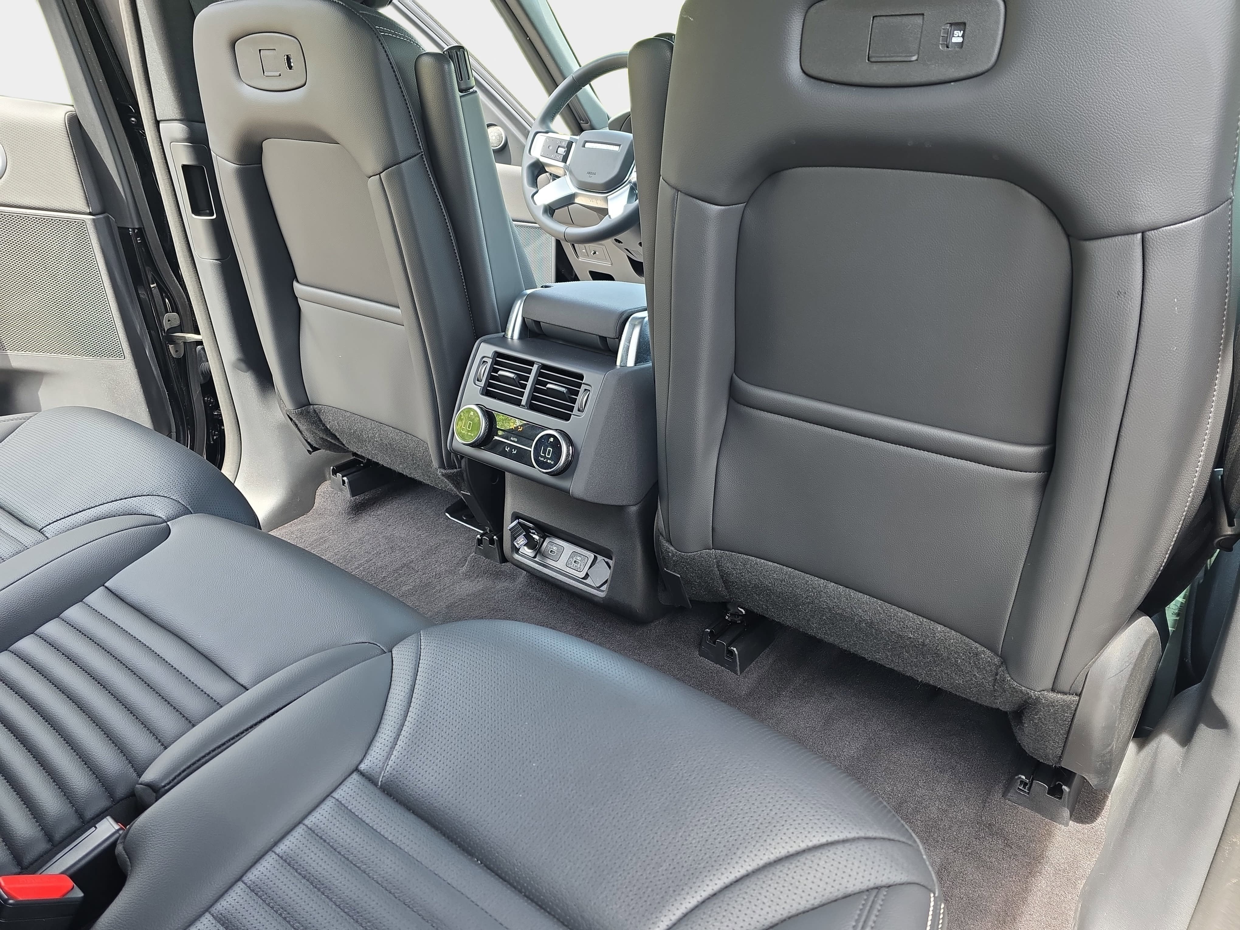 2025 Land Rover Discovery Dynamic SE