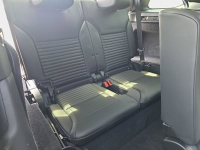 2025 Land Rover Discovery Dynamic SE