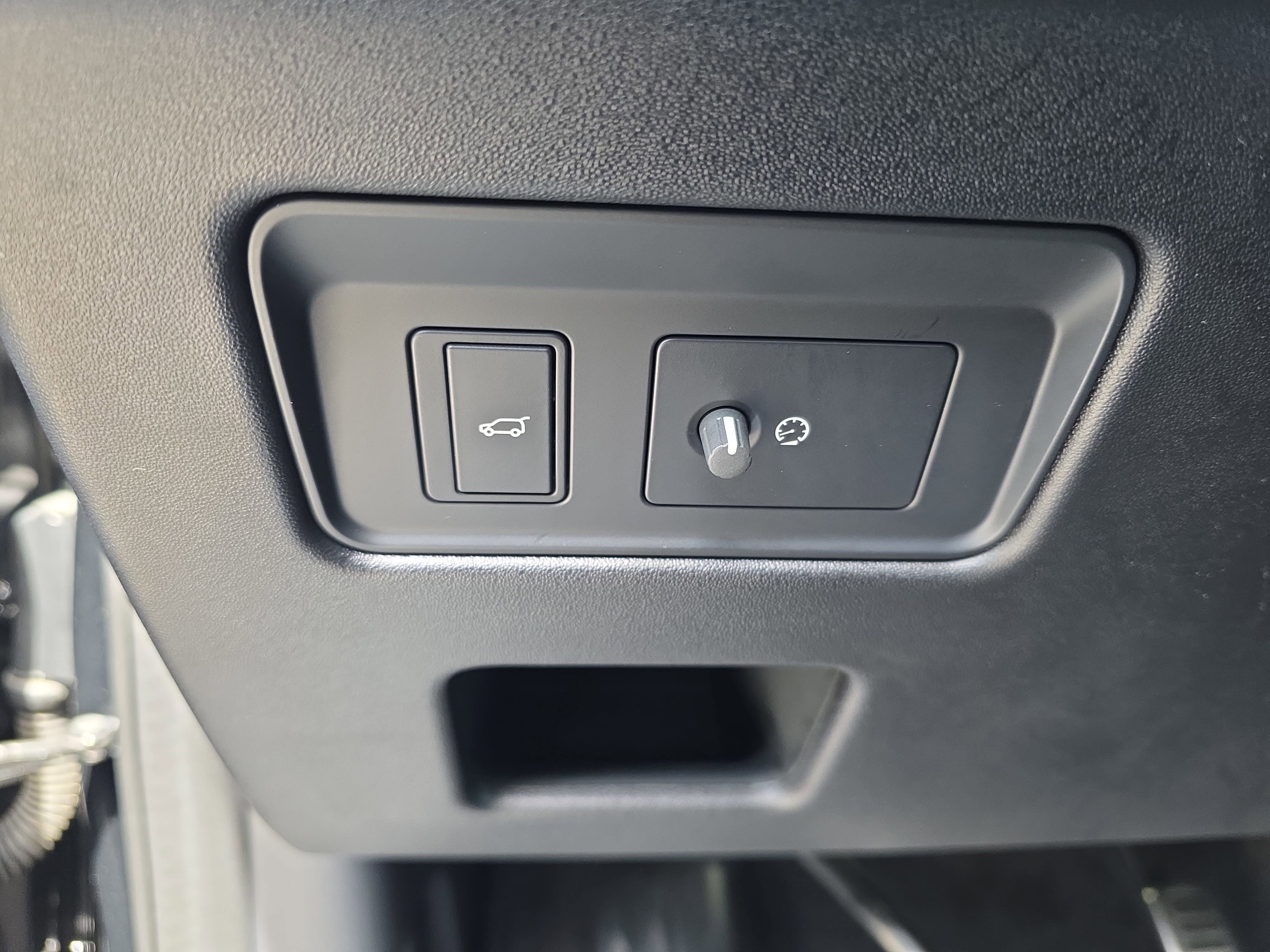 2025 Land Rover Discovery Dynamic SE