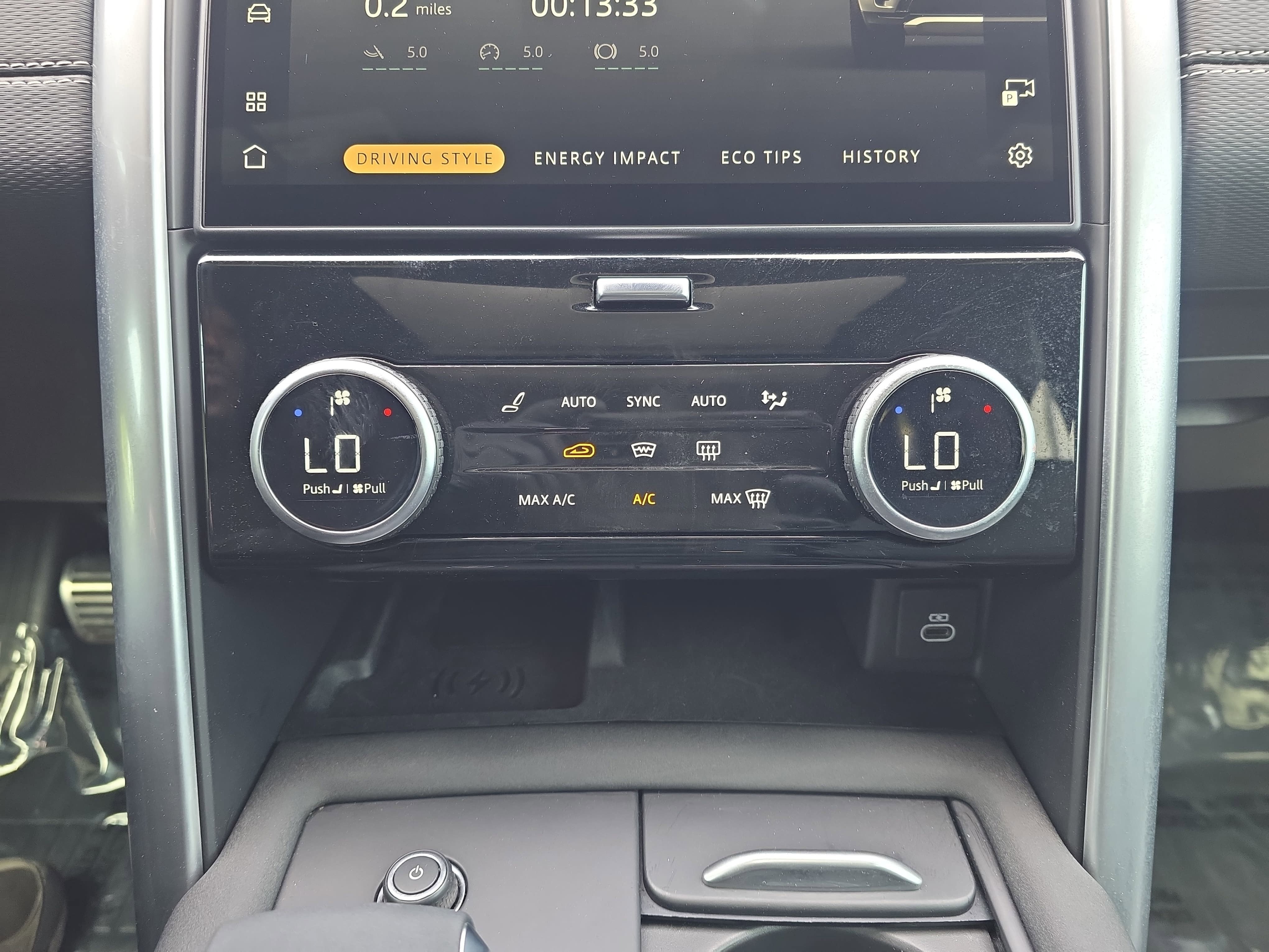 2025 Land Rover Discovery Dynamic SE
