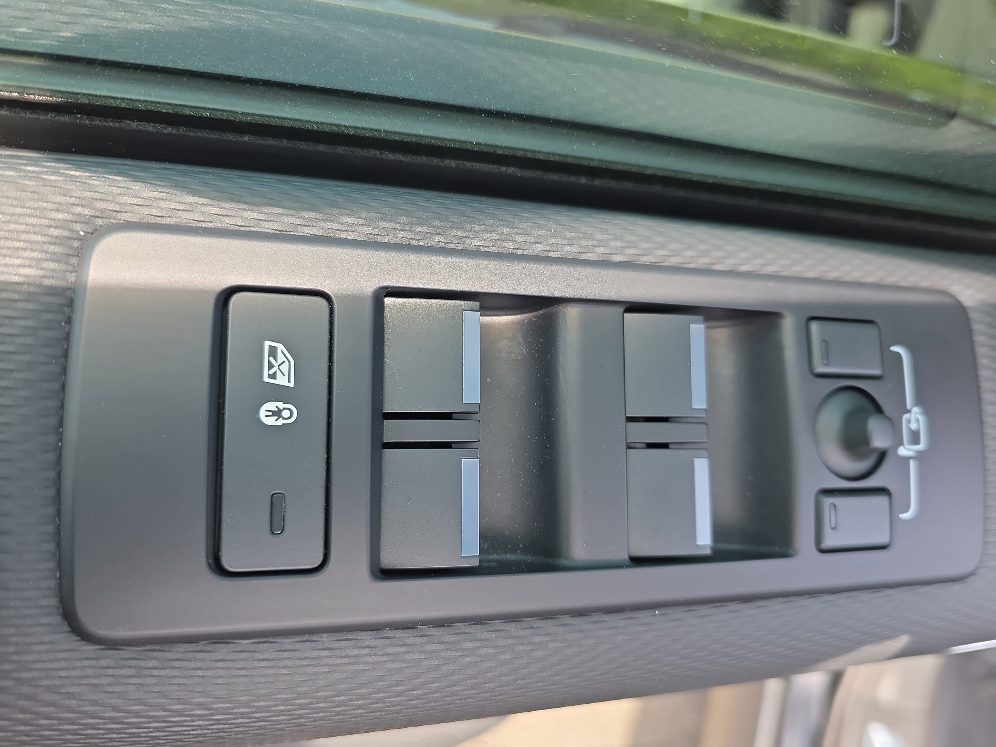 2025 Land Rover Discovery Dynamic SE
